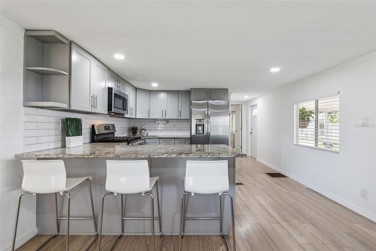 511 FLAMINGO LANE — photo 5 of 25