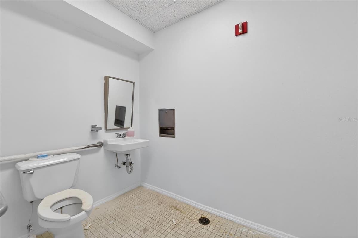 106 EVERS STREET — photo 24 of 44