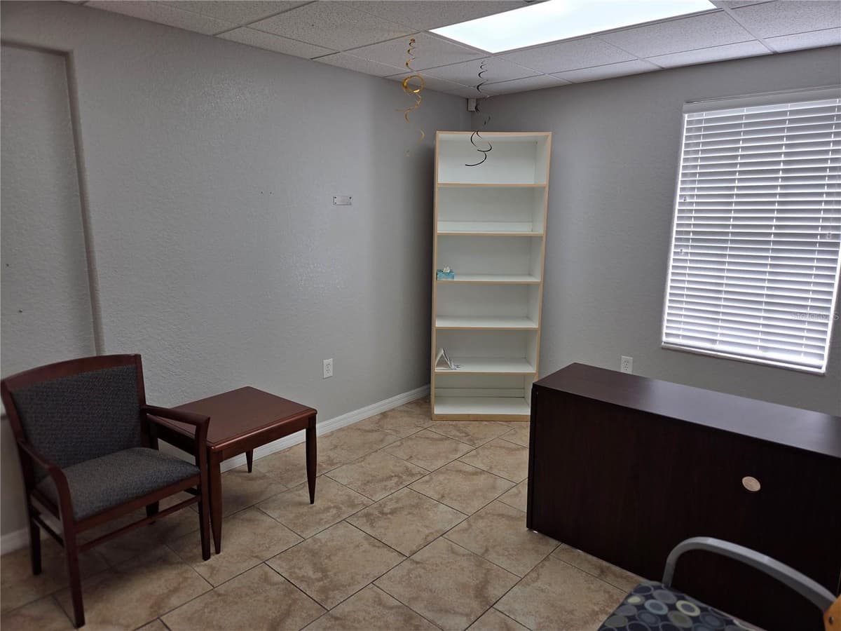 141 OAKWOOD AVENUE — photo 14 of 31