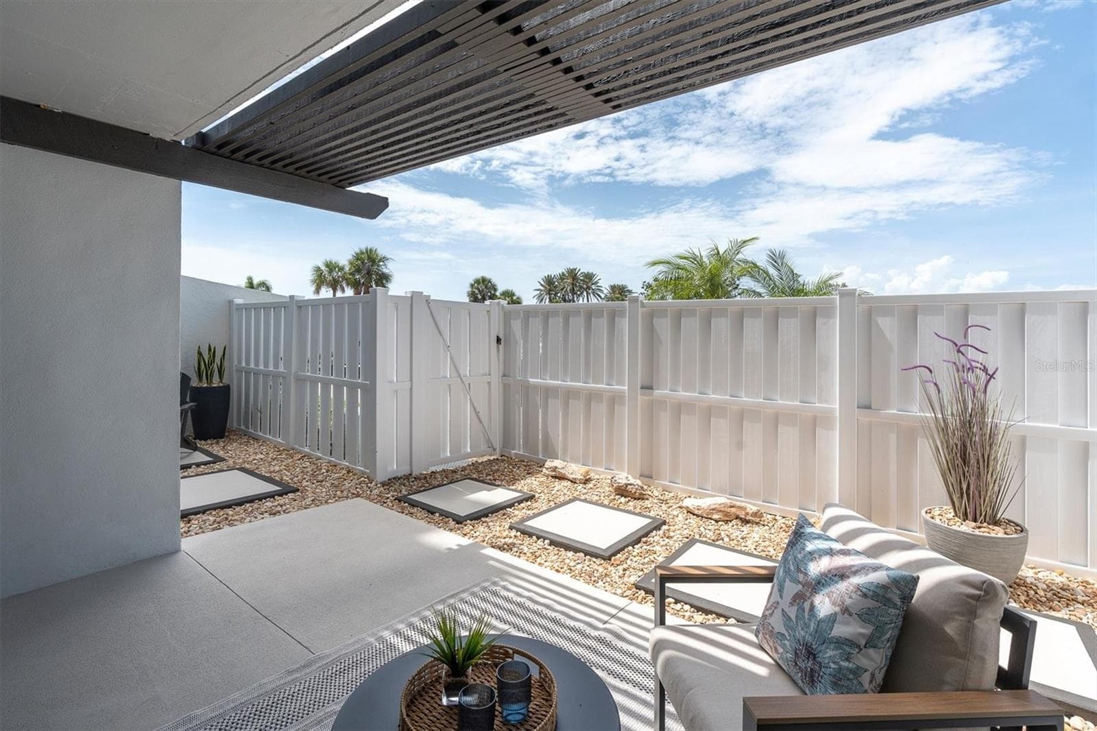 450 TREASURE ISLAND CAUSEWAY — photo 15 of 44