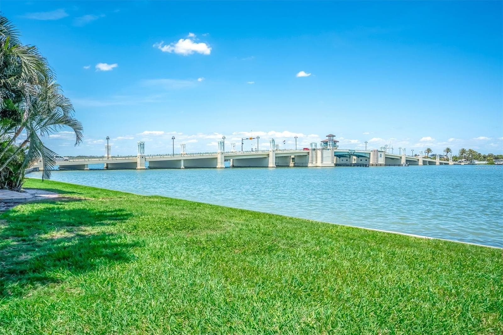 450 TREASURE ISLAND CAUSEWAY — photo 37 of 44