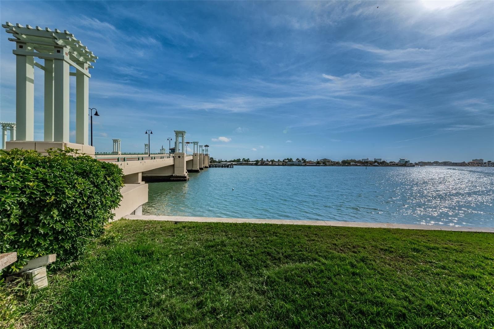 450 TREASURE ISLAND CAUSEWAY — photo 34 of 44