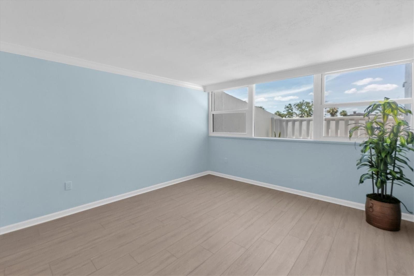 450 TREASURE ISLAND CAUSEWAY — photo 17 of 44