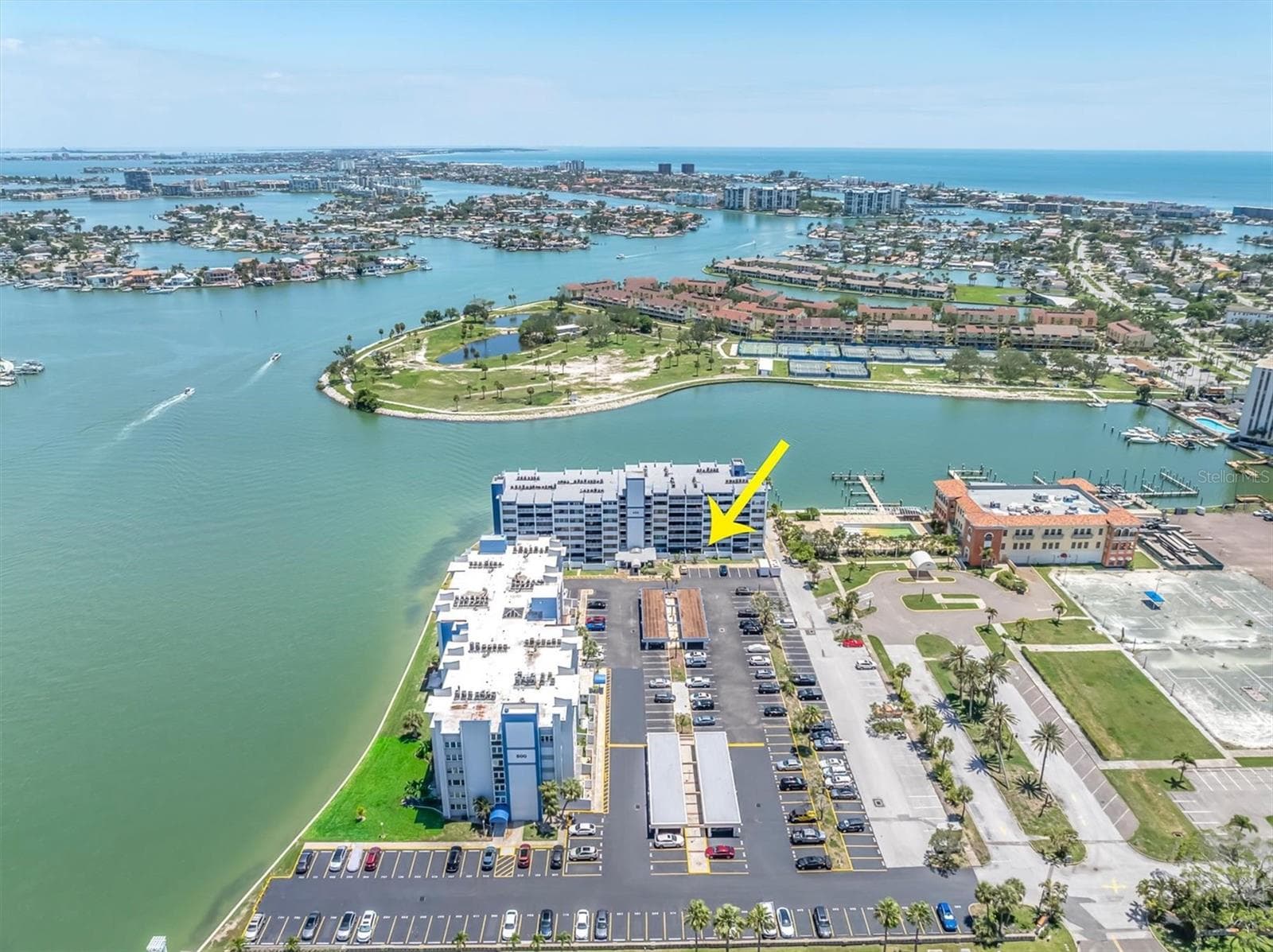450 TREASURE ISLAND CAUSEWAY — photo 33 of 44