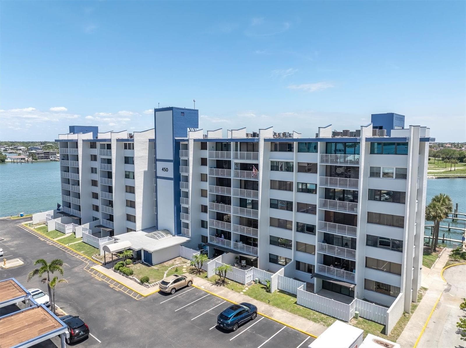 450 TREASURE ISLAND CAUSEWAY — photo 30 of 44