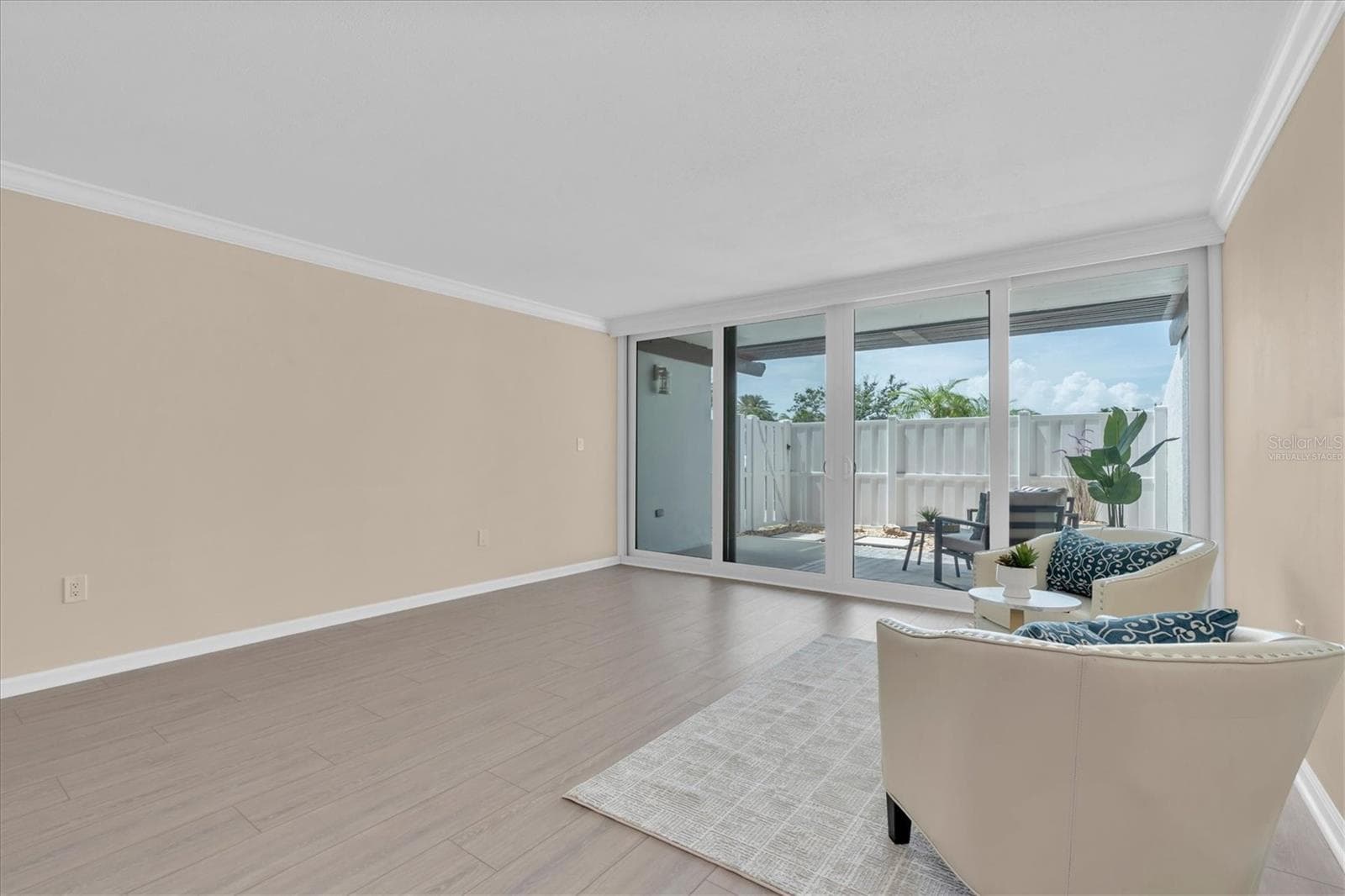450 TREASURE ISLAND CAUSEWAY — photo 2 of 44