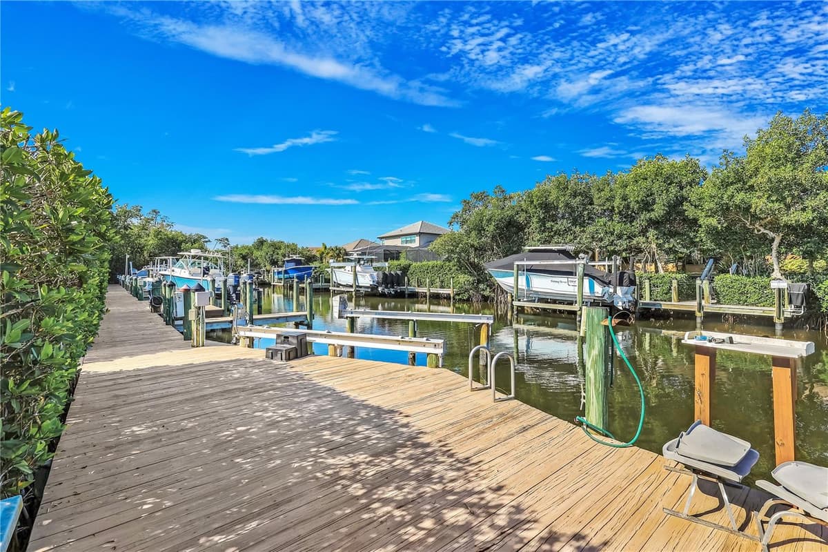 15930 CATALPA COVE DRIVE — photo 42 of 54