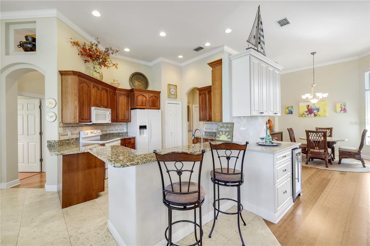 15930 CATALPA COVE DRIVE — photo 13 of 54