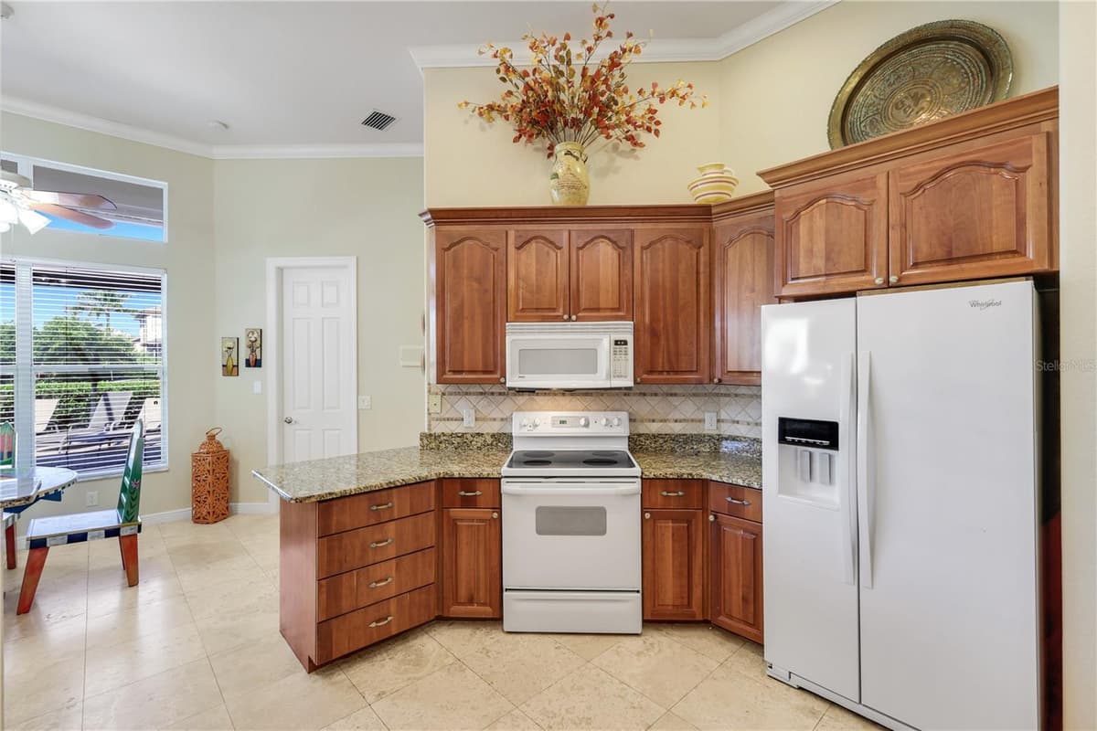 15930 CATALPA COVE DRIVE — photo 16 of 54