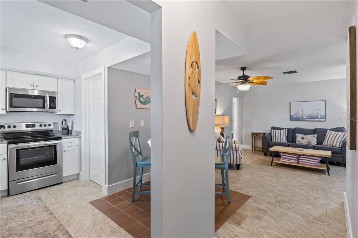 12200 SHOREVIEW DRIVE — photo 40 of 88