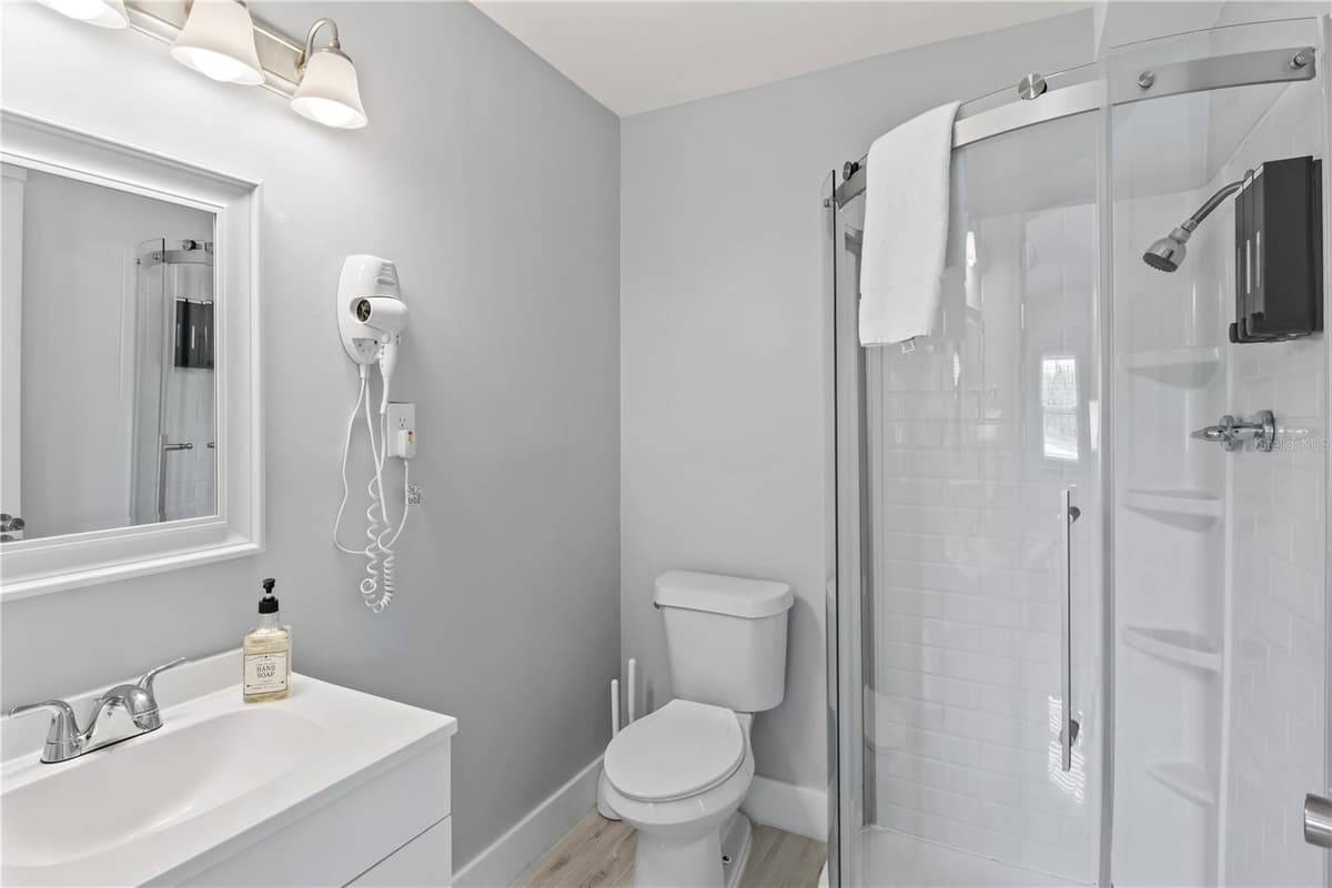 12200 SHOREVIEW DRIVE — photo 54 of 88