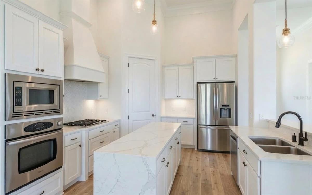 8603 MAGNOLIA STREET — photo 10 of 34