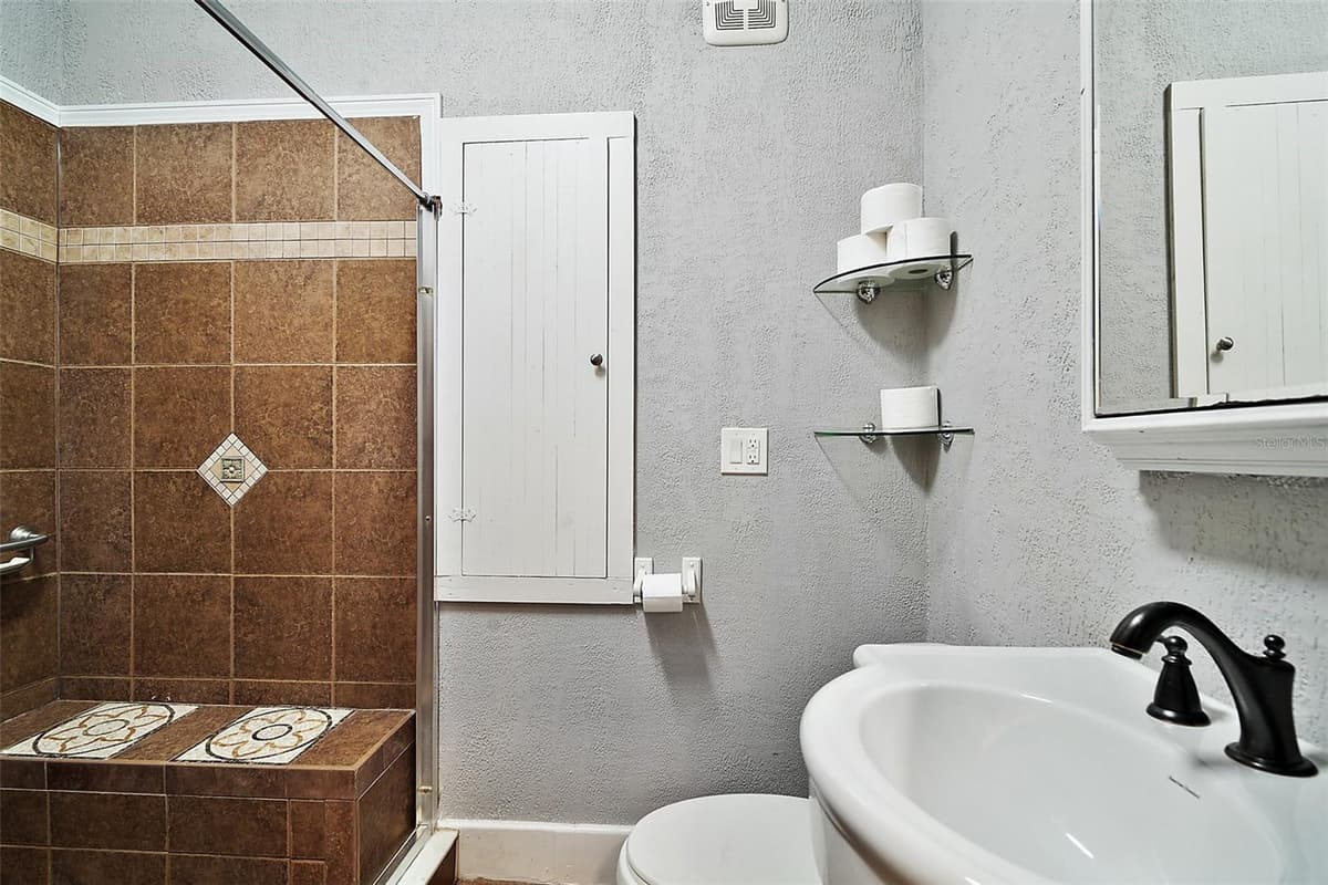 427 GROVE STREET — photo 20 of 29