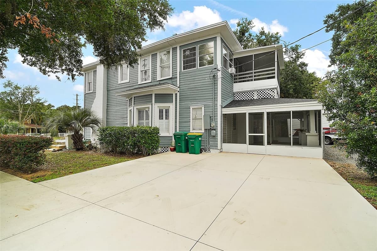 427 GROVE STREET — photo 4 of 29