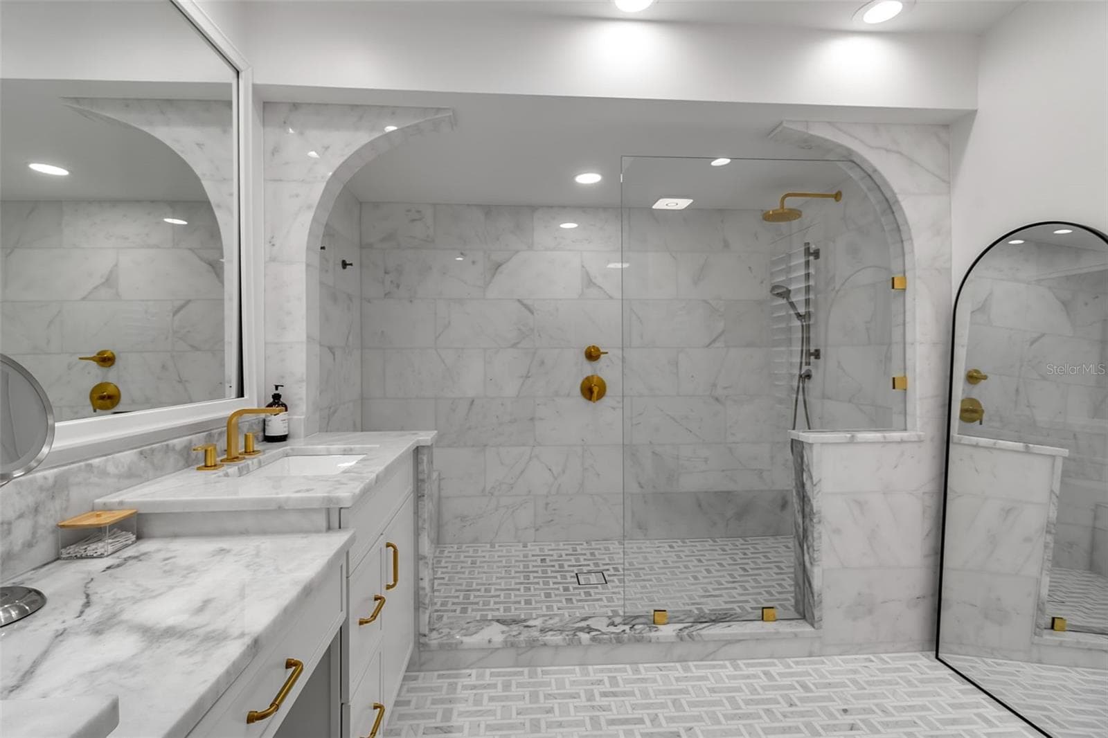 2341 HARBOUR OAKS DRIVE — photo 21 of 52