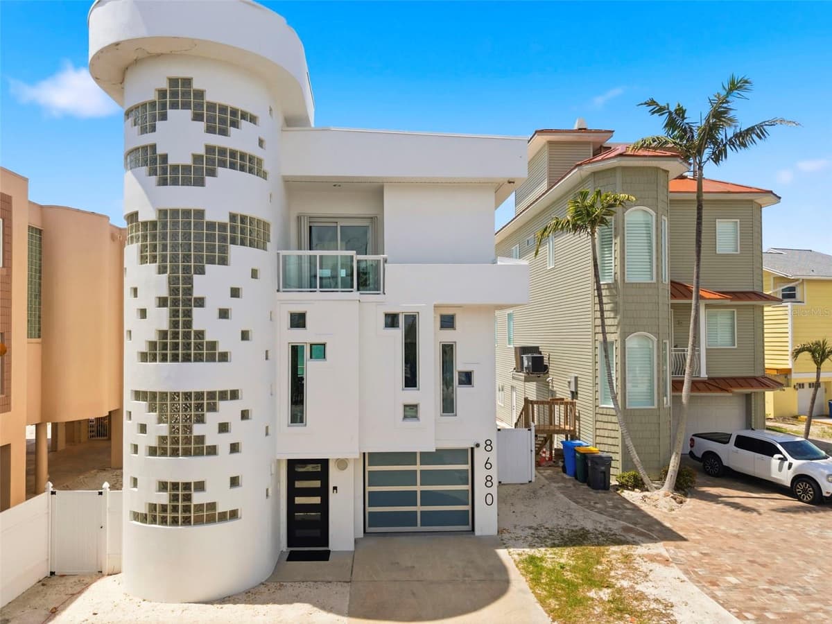 8680 GULF BOULEVARD — photo 82 of 89