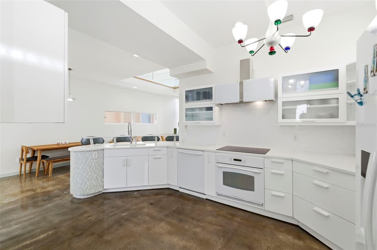 8680 GULF BOULEVARD — photo 16 of 89