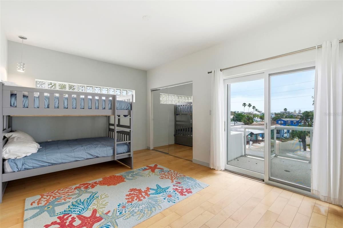 8680 GULF BOULEVARD — photo 47 of 89