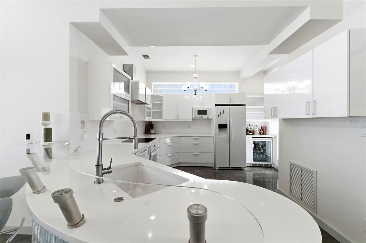 8680 GULF BOULEVARD — photo 13 of 89