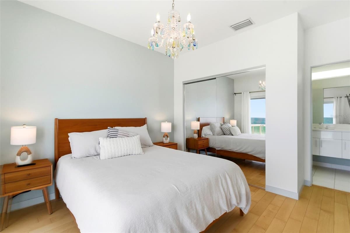 8680 GULF BOULEVARD — photo 41 of 89