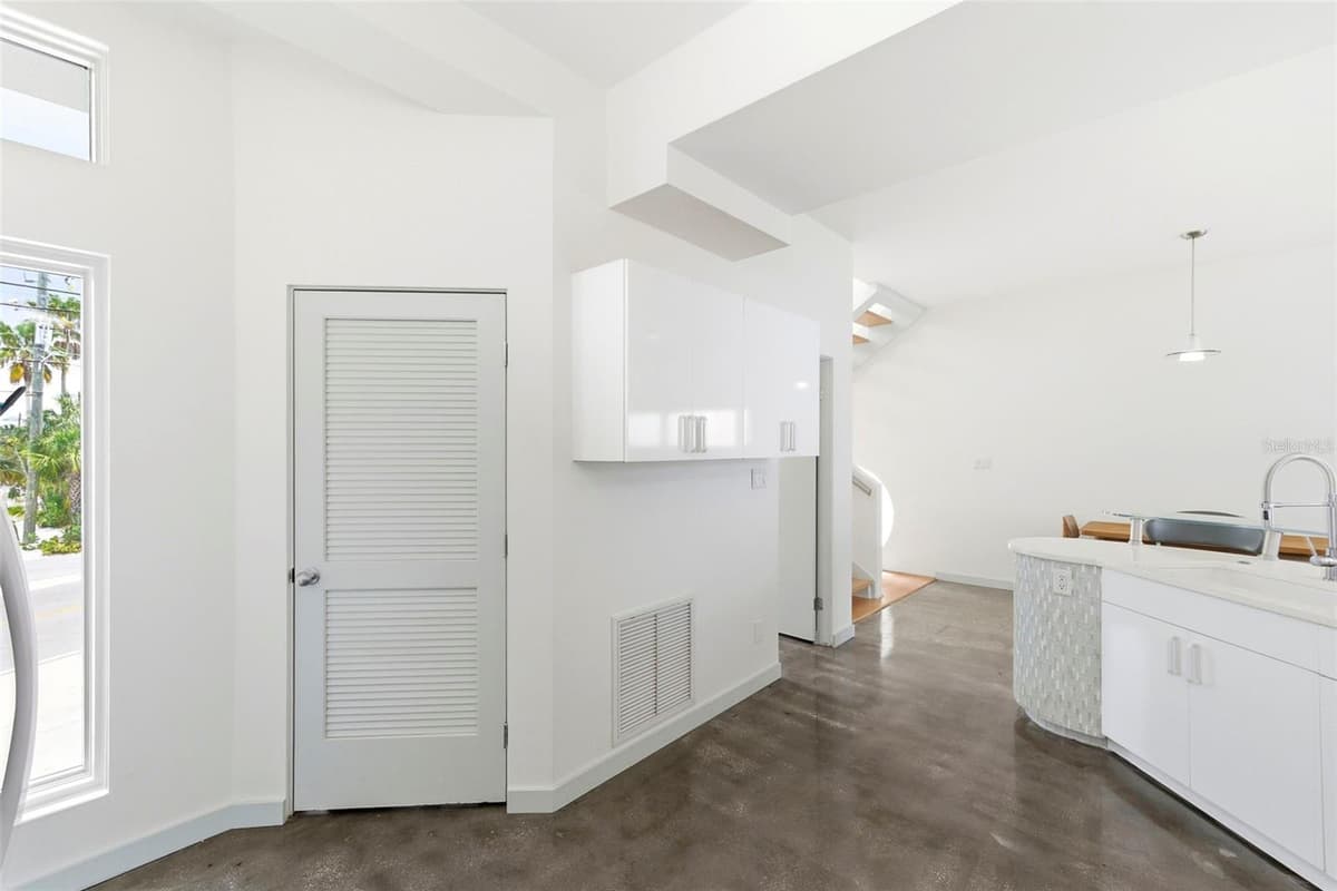 8680 GULF BOULEVARD — photo 19 of 89