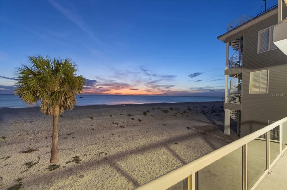 8680 GULF BOULEVARD — photo 9 of 89
