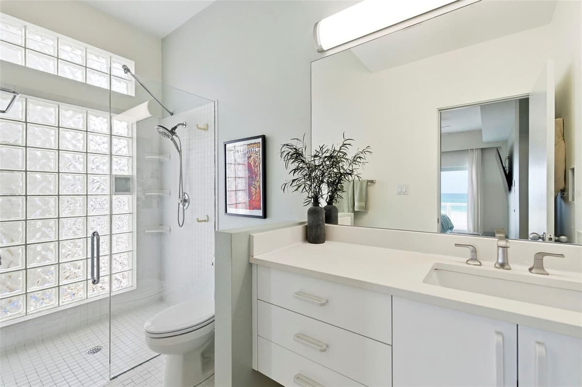 8680 GULF BOULEVARD — photo 32 of 89