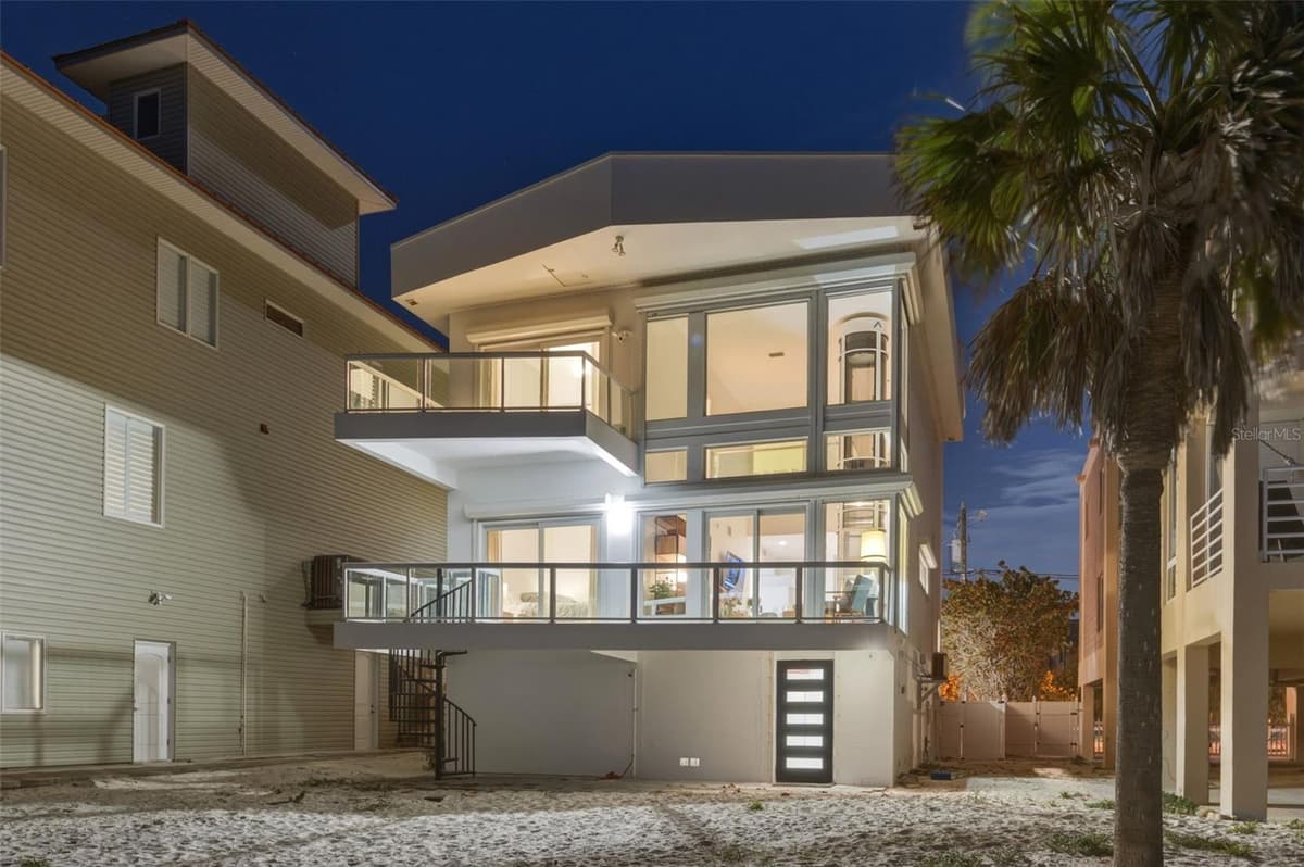 8680 GULF BOULEVARD — photo 55 of 89