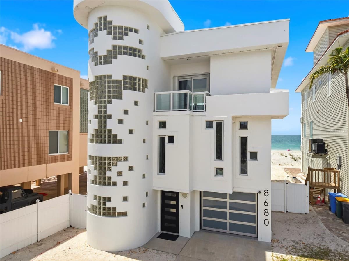 8680 GULF BOULEVARD — photo 81 of 89