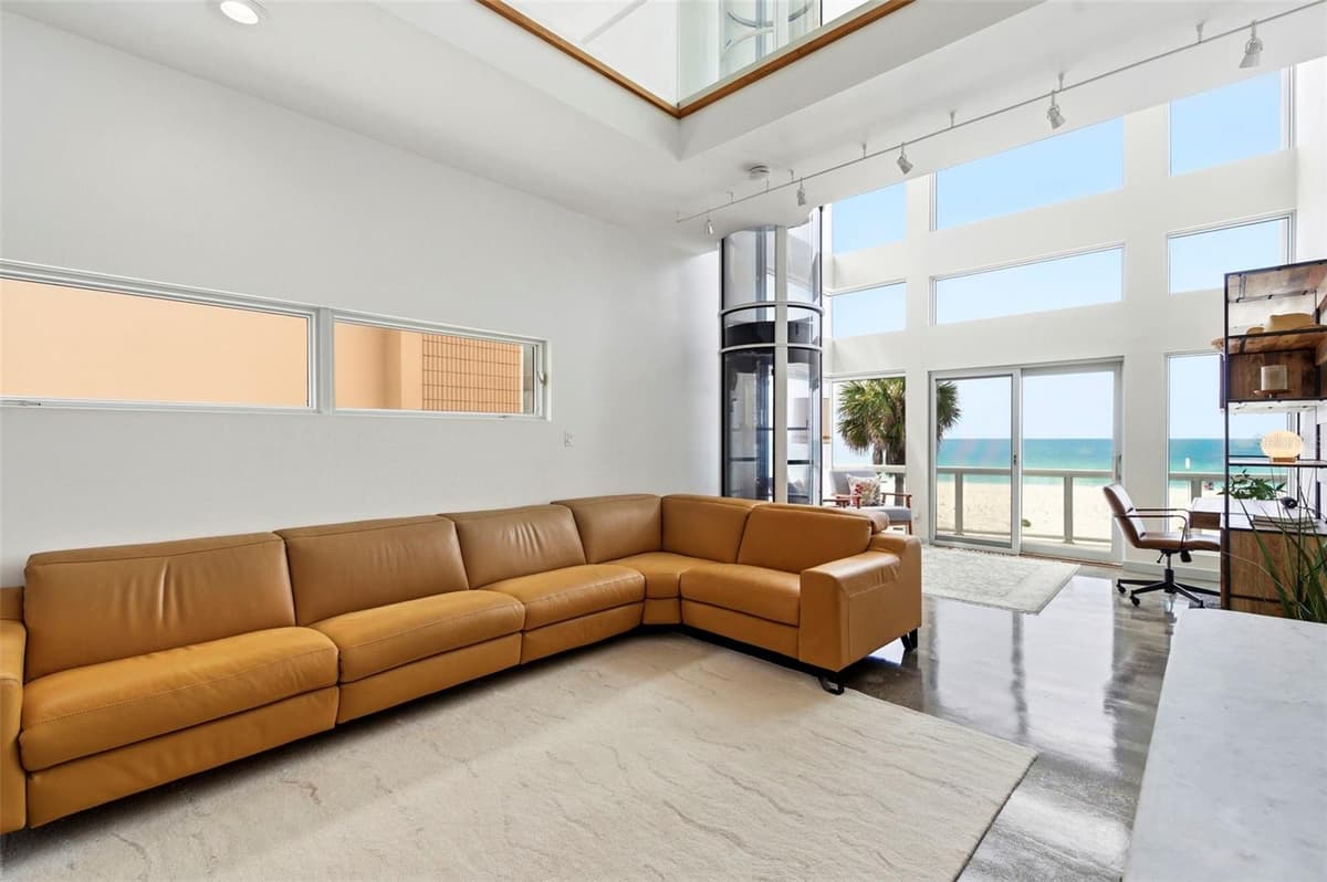 8680 GULF BOULEVARD — photo 21 of 89