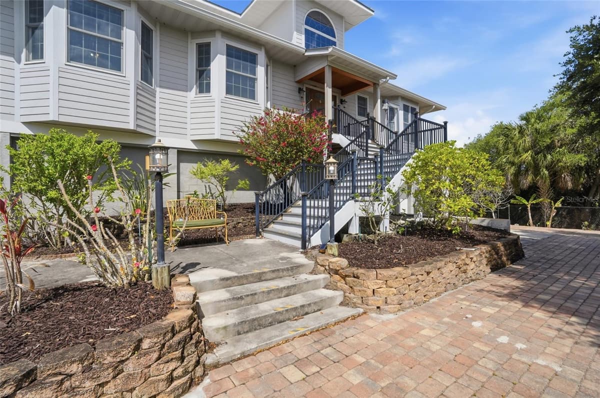455 HORSESHOE LOOP ROAD — photo 8 of 49