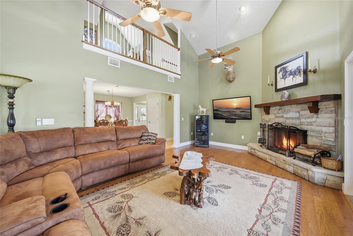 32640 BLUEBERRY HILL WAY — photo 14 of 43