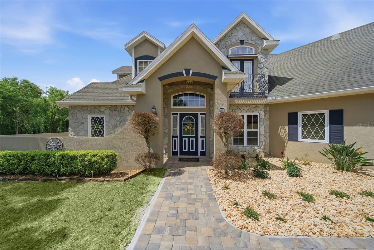 32640 BLUEBERRY HILL WAY — photo 3 of 43