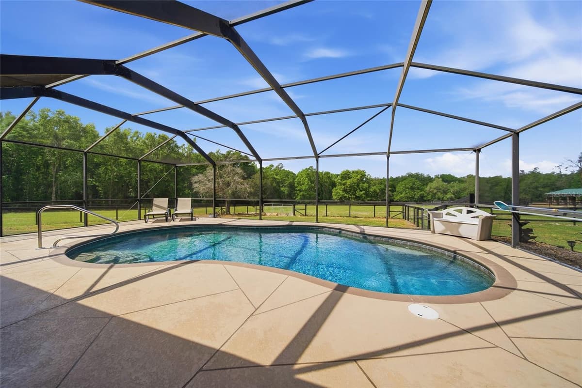32640 BLUEBERRY HILL WAY — photo 17 of 43