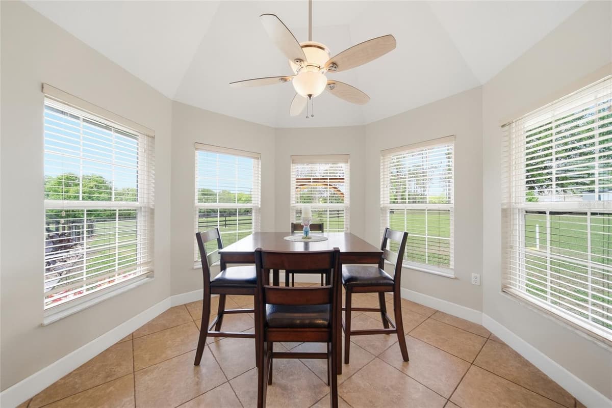 32640 BLUEBERRY HILL WAY — photo 10 of 43