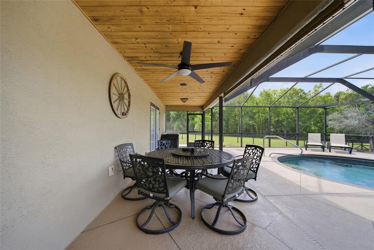 32640 BLUEBERRY HILL WAY — photo 18 of 43