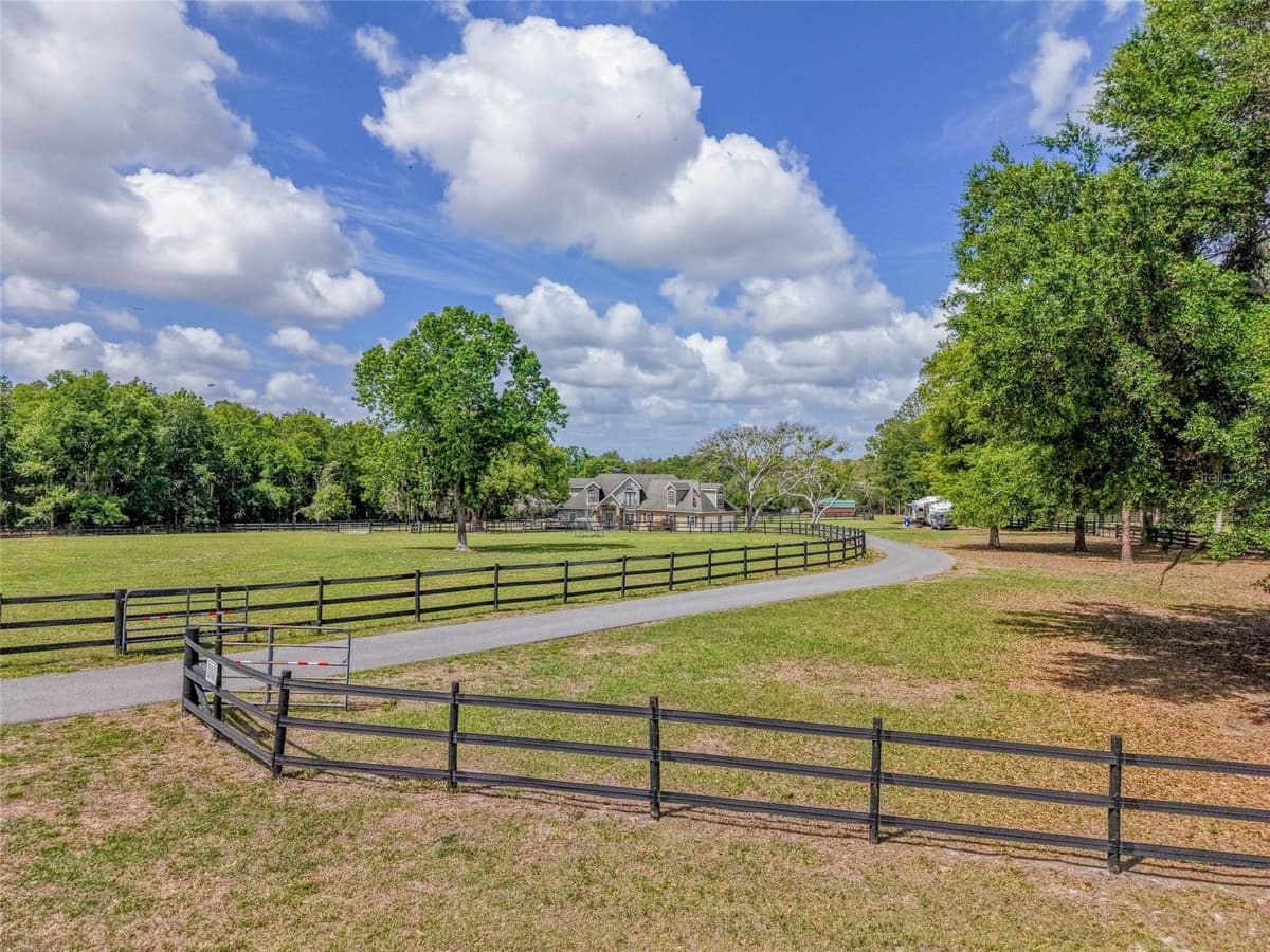 32640 BLUEBERRY HILL WAY — photo 41 of 43