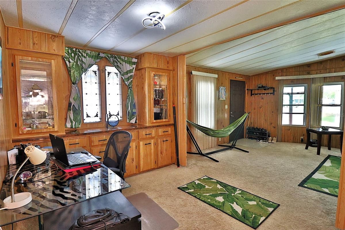 3906 CHINABERRY PLACE — photo 4 of 18
