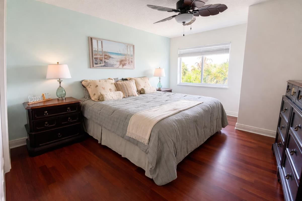 420 HARDING AVENUE — photo 19 of 57