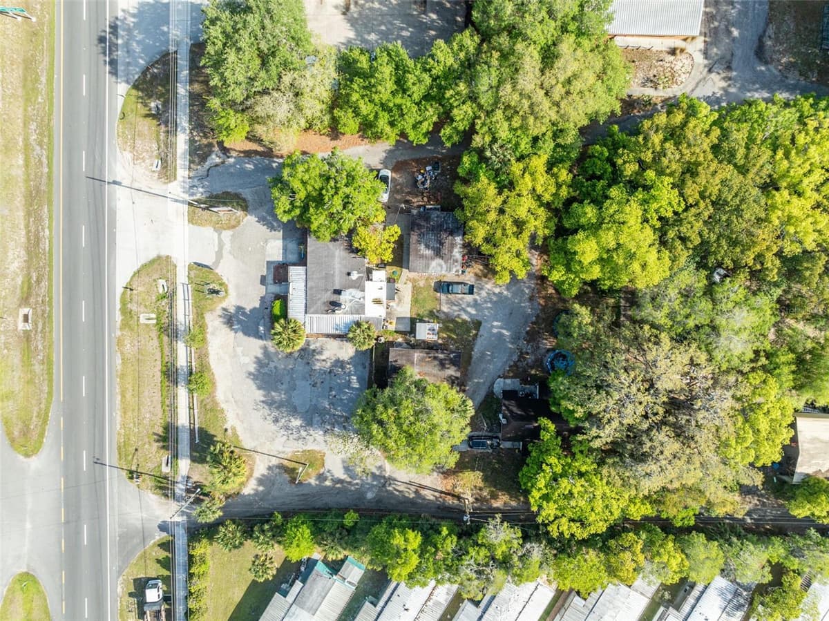 2200 VOLUSIA AVENUE — photo 30 of 34