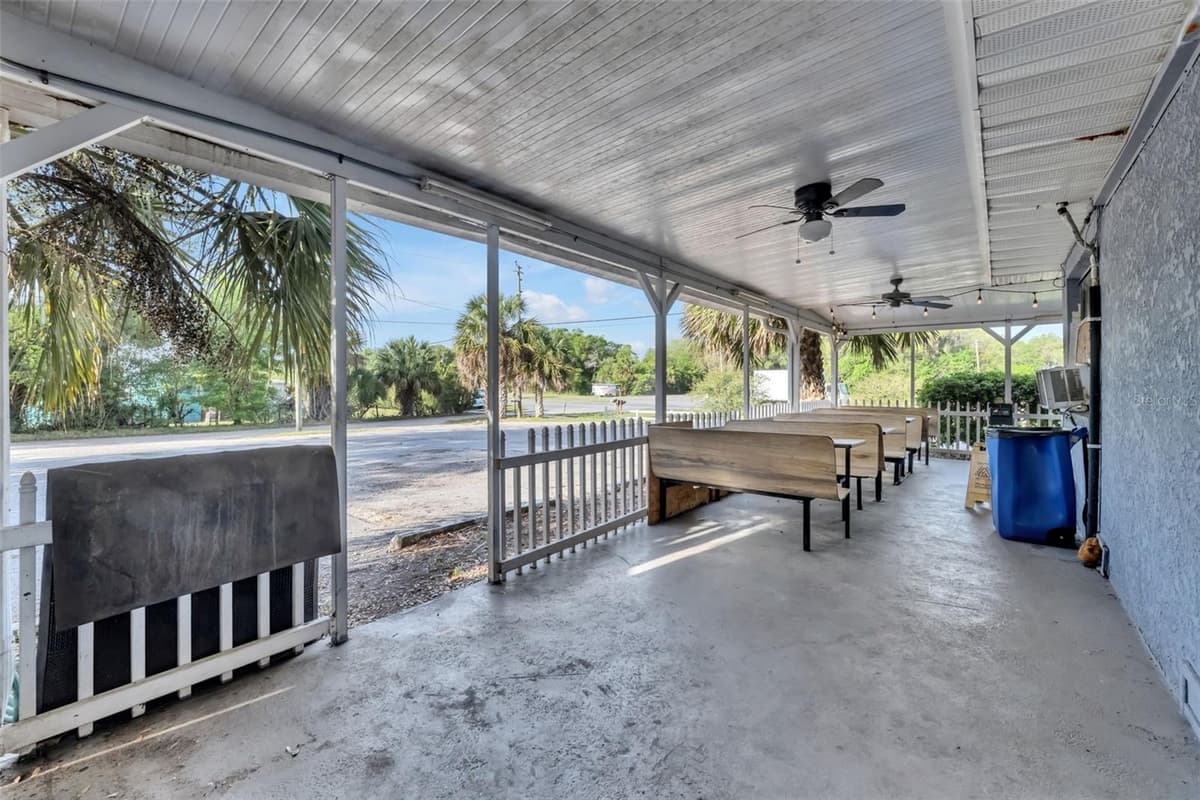 2200 VOLUSIA AVENUE — photo 8 of 34