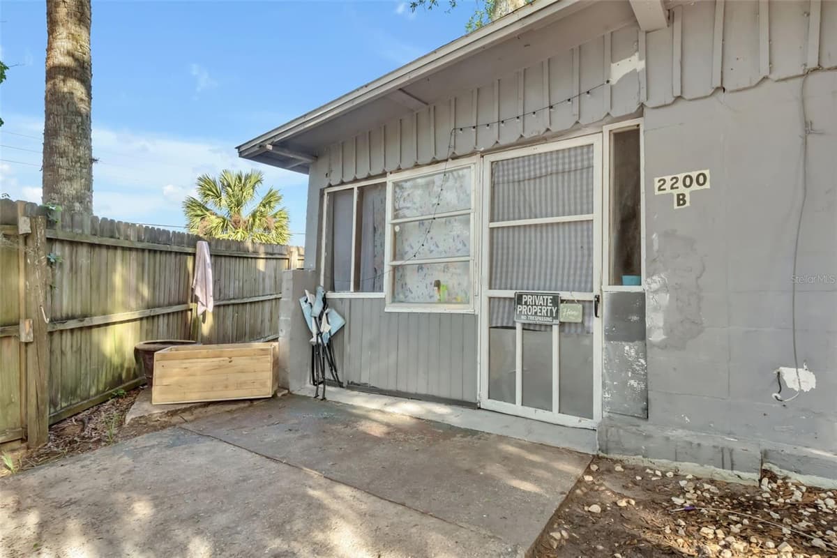 2200 VOLUSIA AVENUE — photo 12 of 34