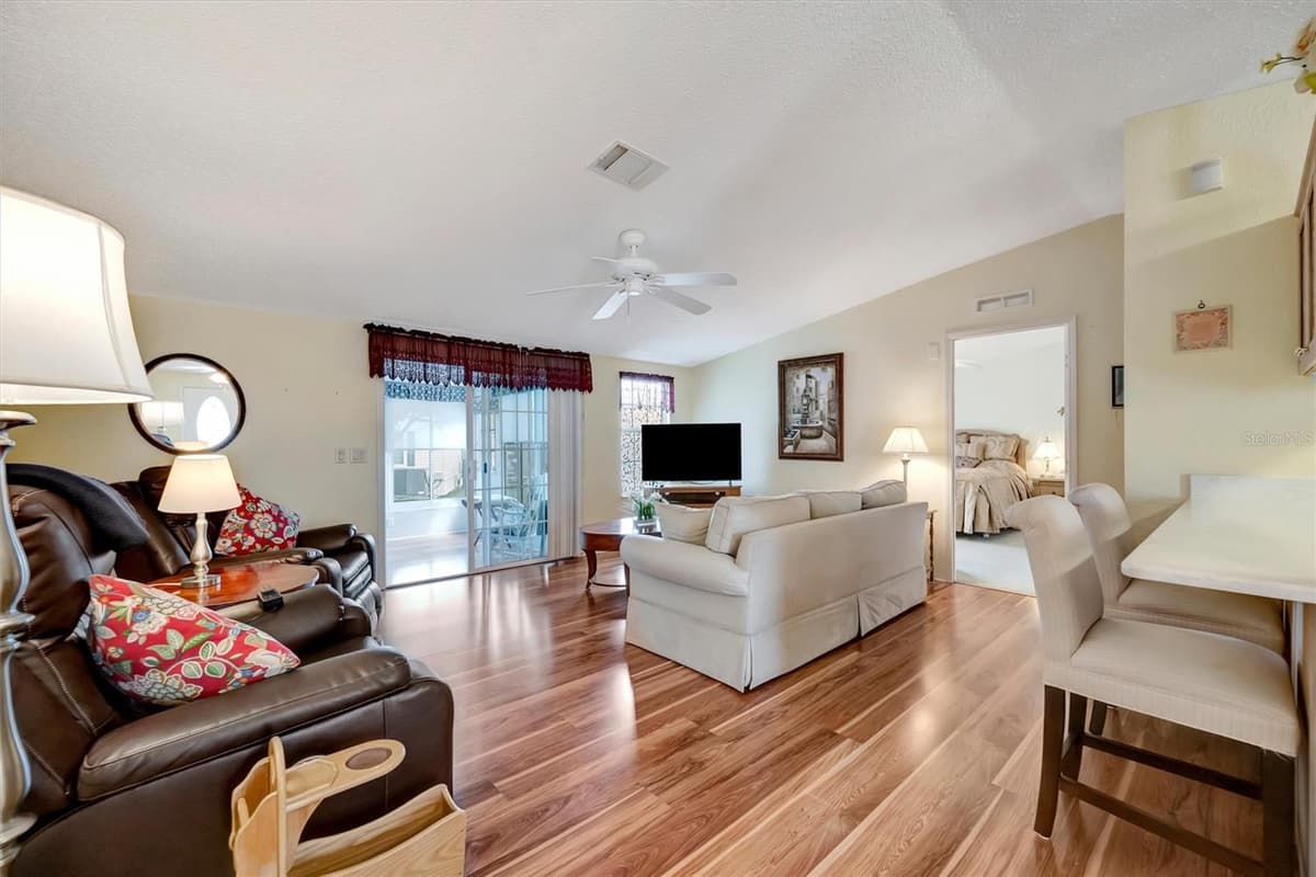 211 PORT ROYAL LANE — photo 14 of 28