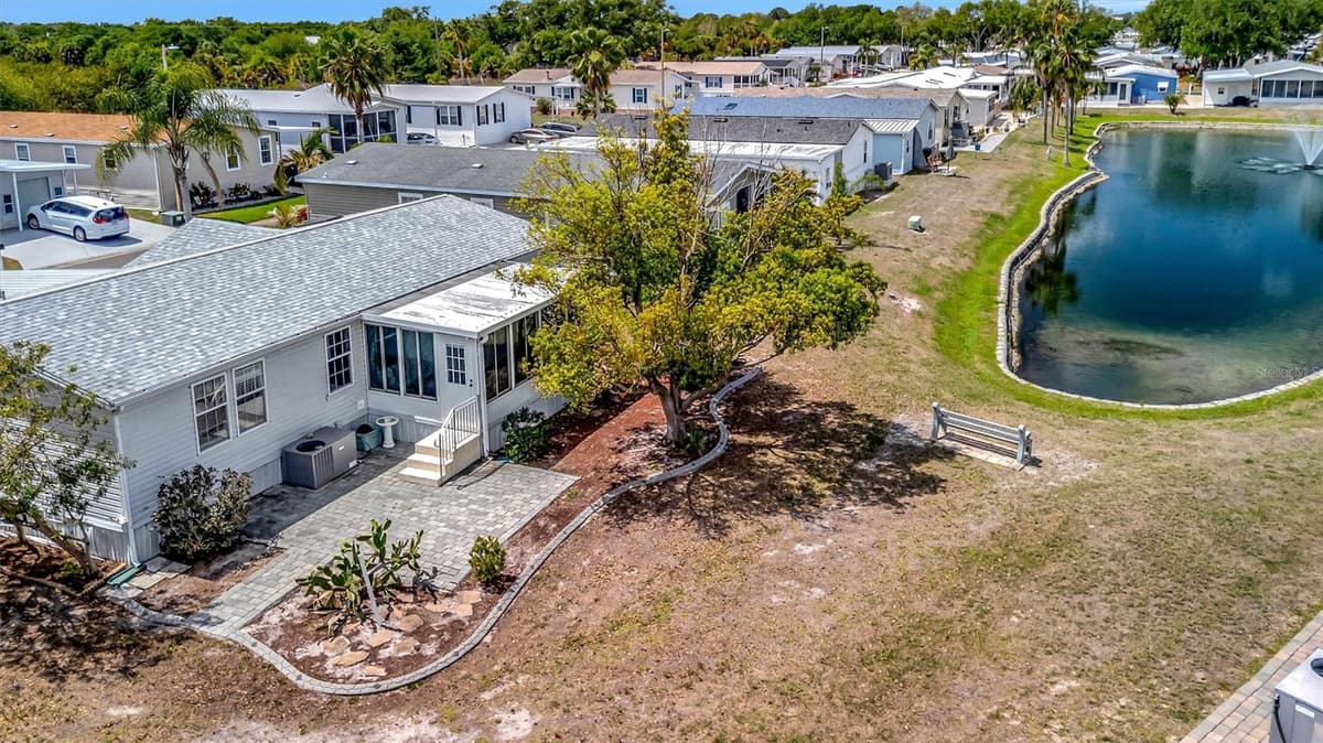 211 PORT ROYAL LANE — photo 10 of 28