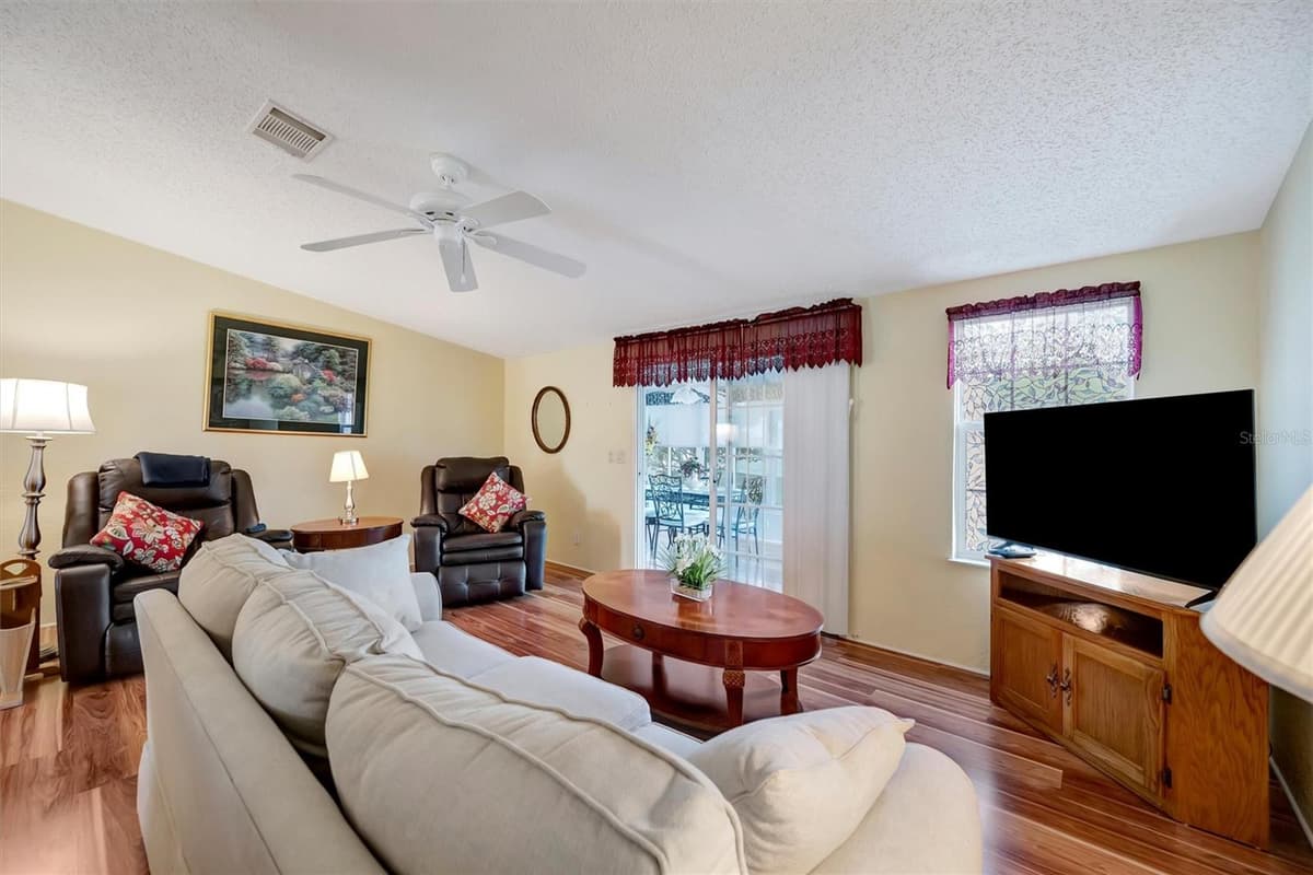 211 PORT ROYAL LANE — photo 18 of 28