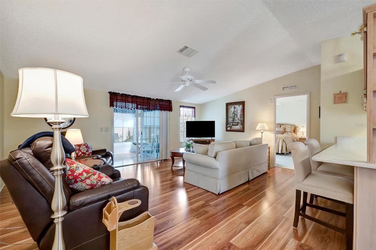 211 PORT ROYAL LANE — photo 15 of 28