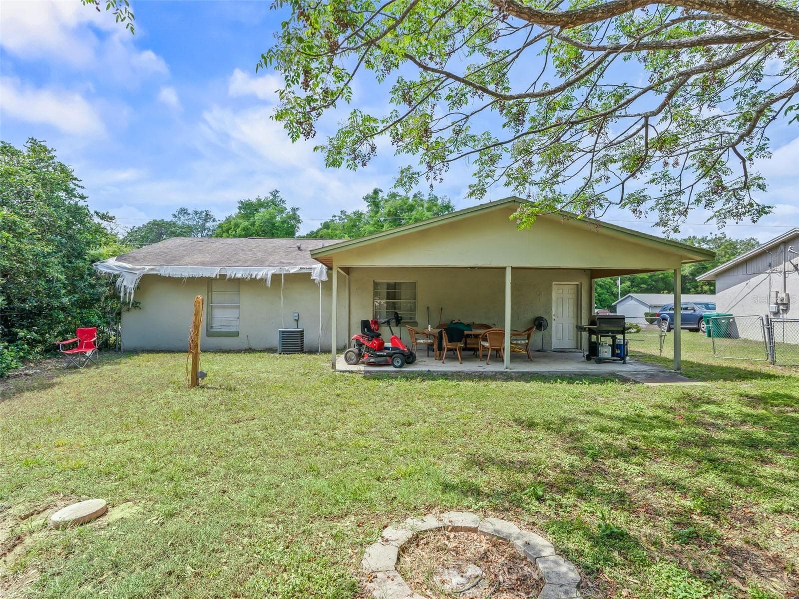 911 JACARANDA DRIVE — photo 23 of 24