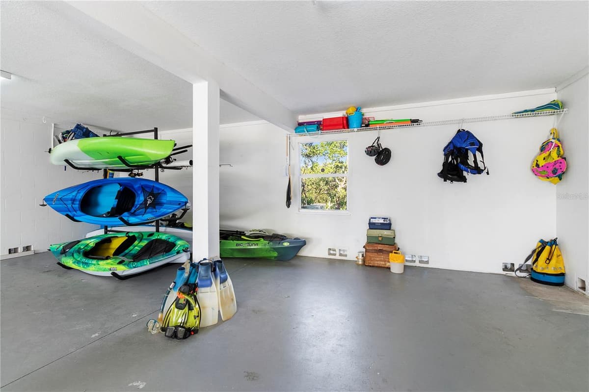 7325 HOLLY ROAD — photo 43 of 77