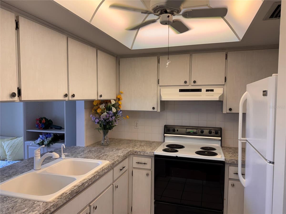 1250 PINELLAS AVENUE — photo 14 of 50