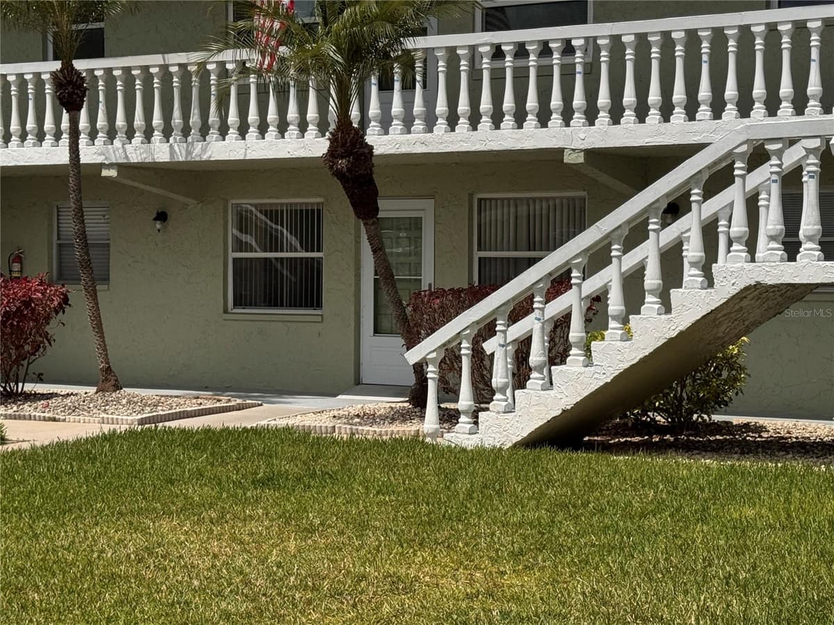 1250 PINELLAS AVENUE — photo 1 of 50